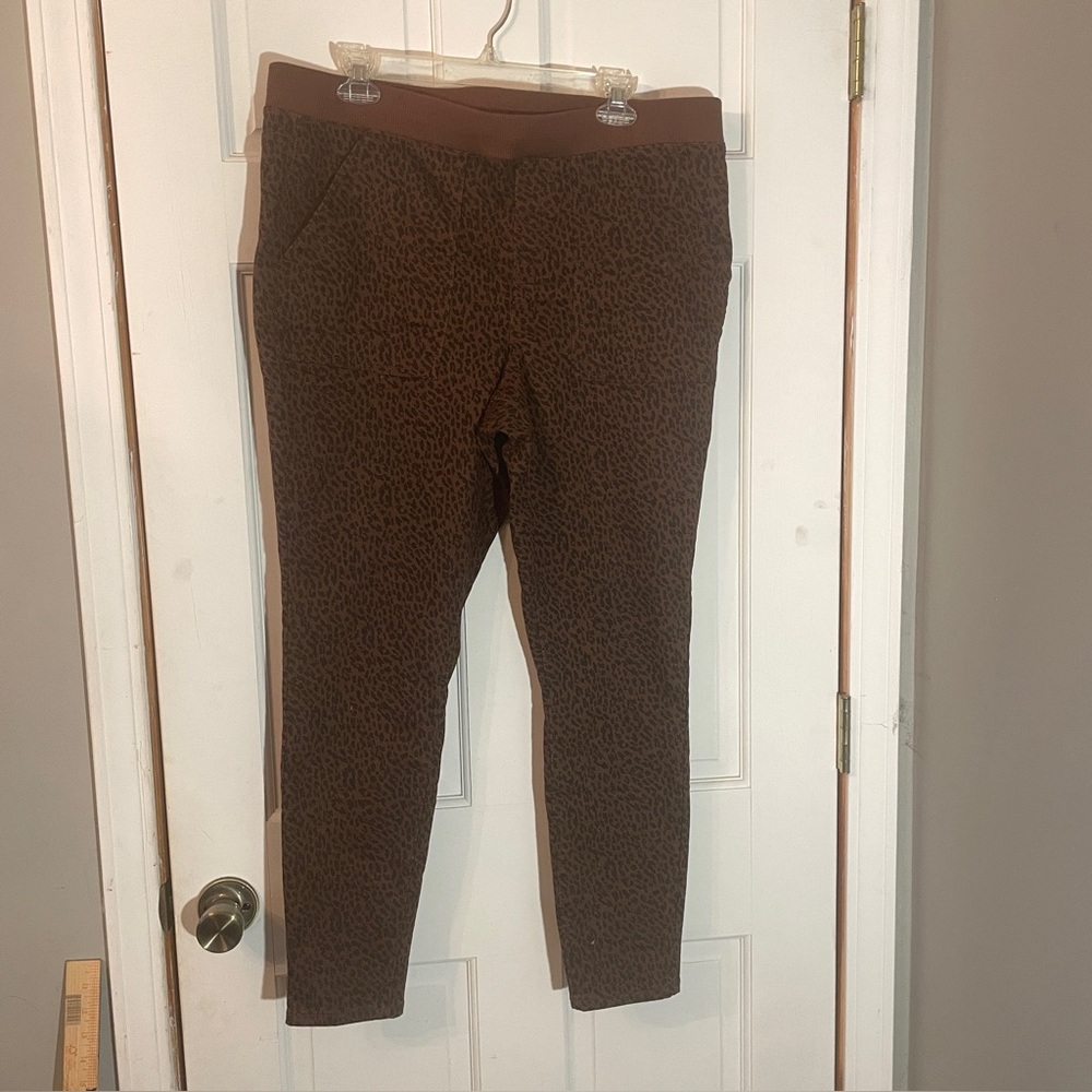 Animal Print No Boundaries Brown Casual Skinny Pants (NWOT)